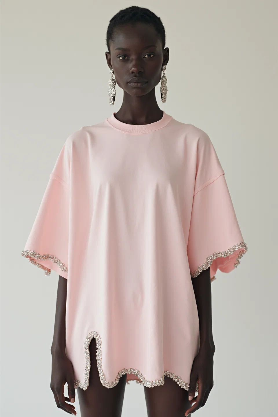 EMBELLISHED OVERSIZED TEE