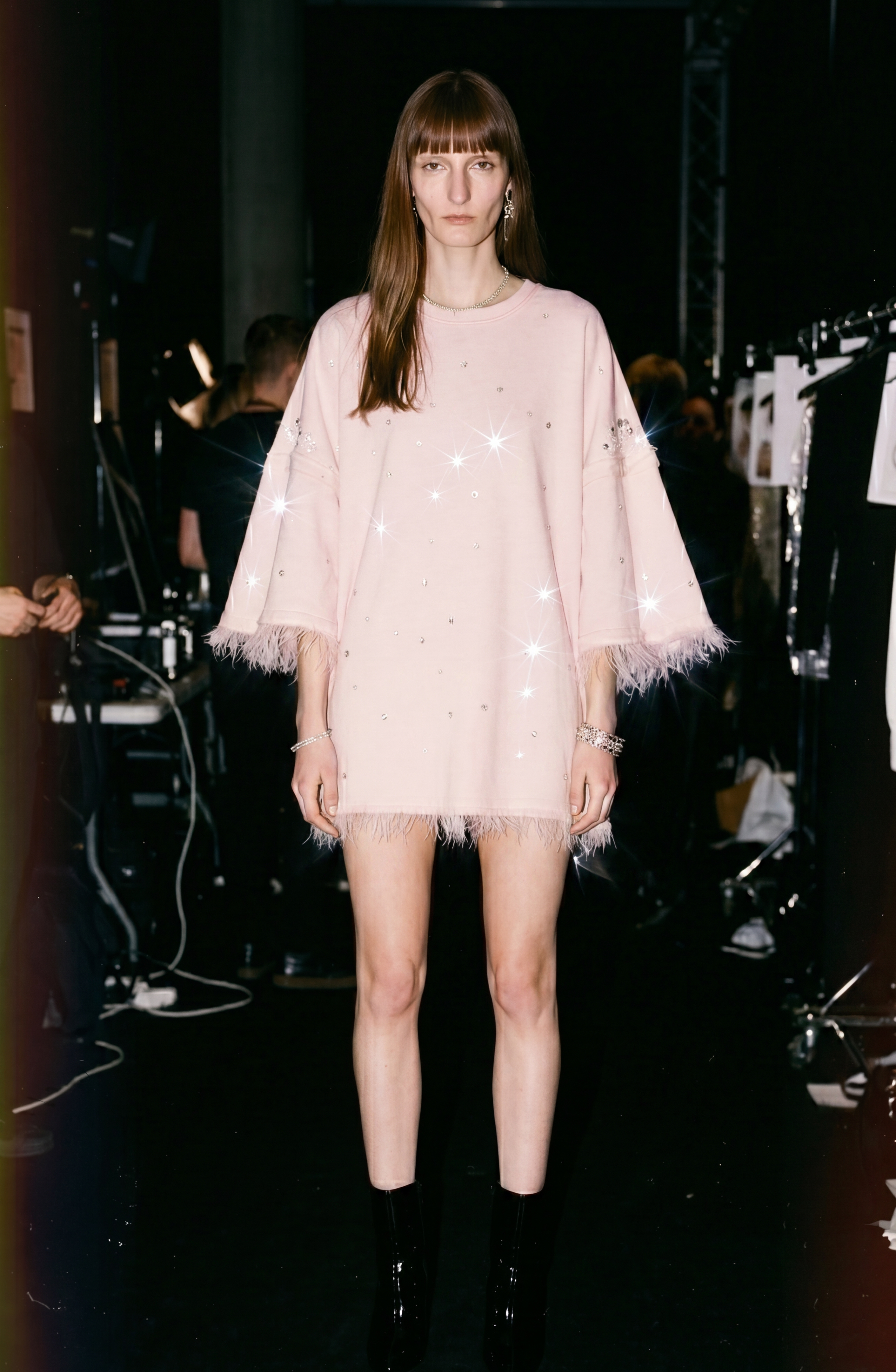 Crystal Feather T-shirt | LOULOU.