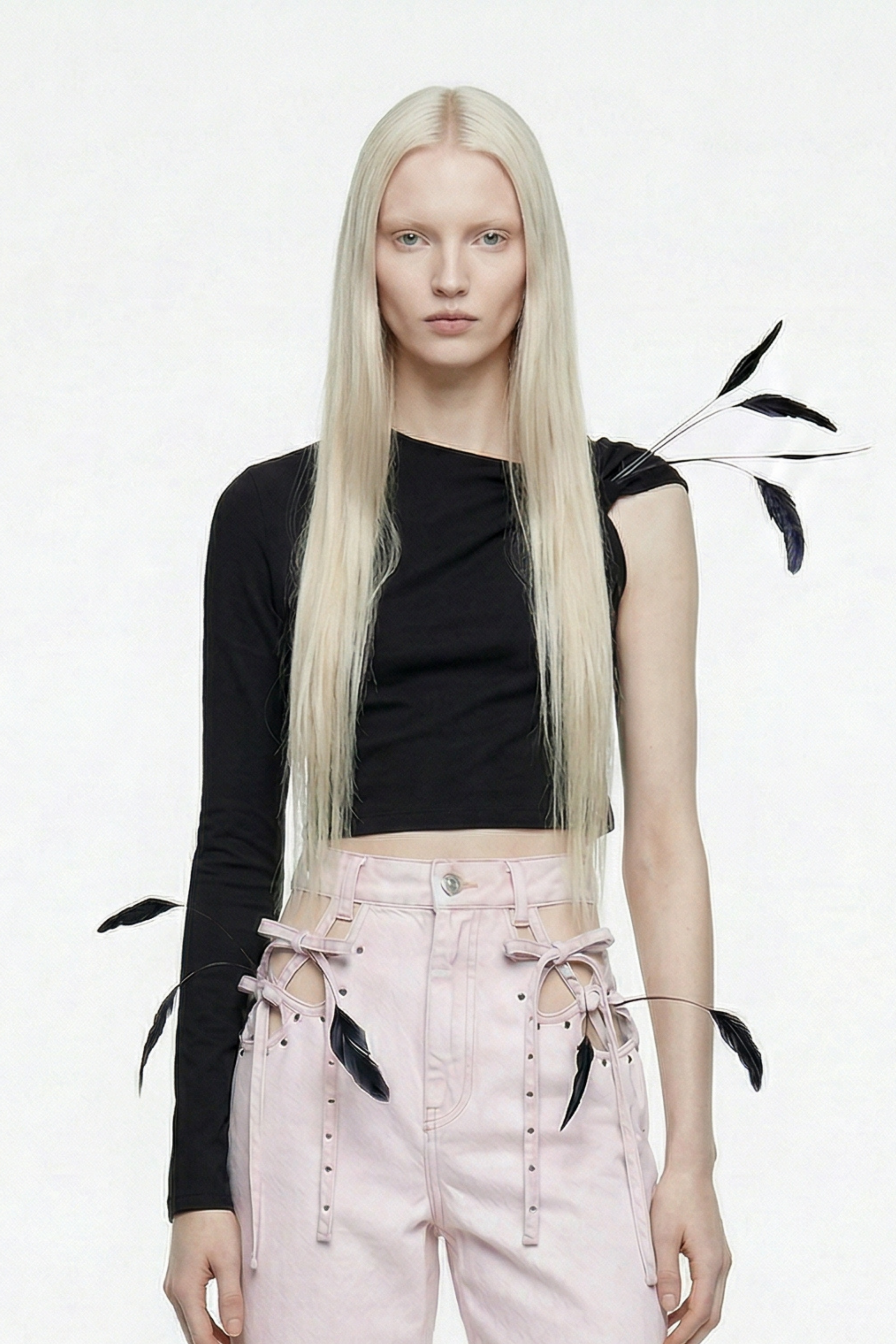 ASYMMETRIC FEATHER TOP IN BLACK