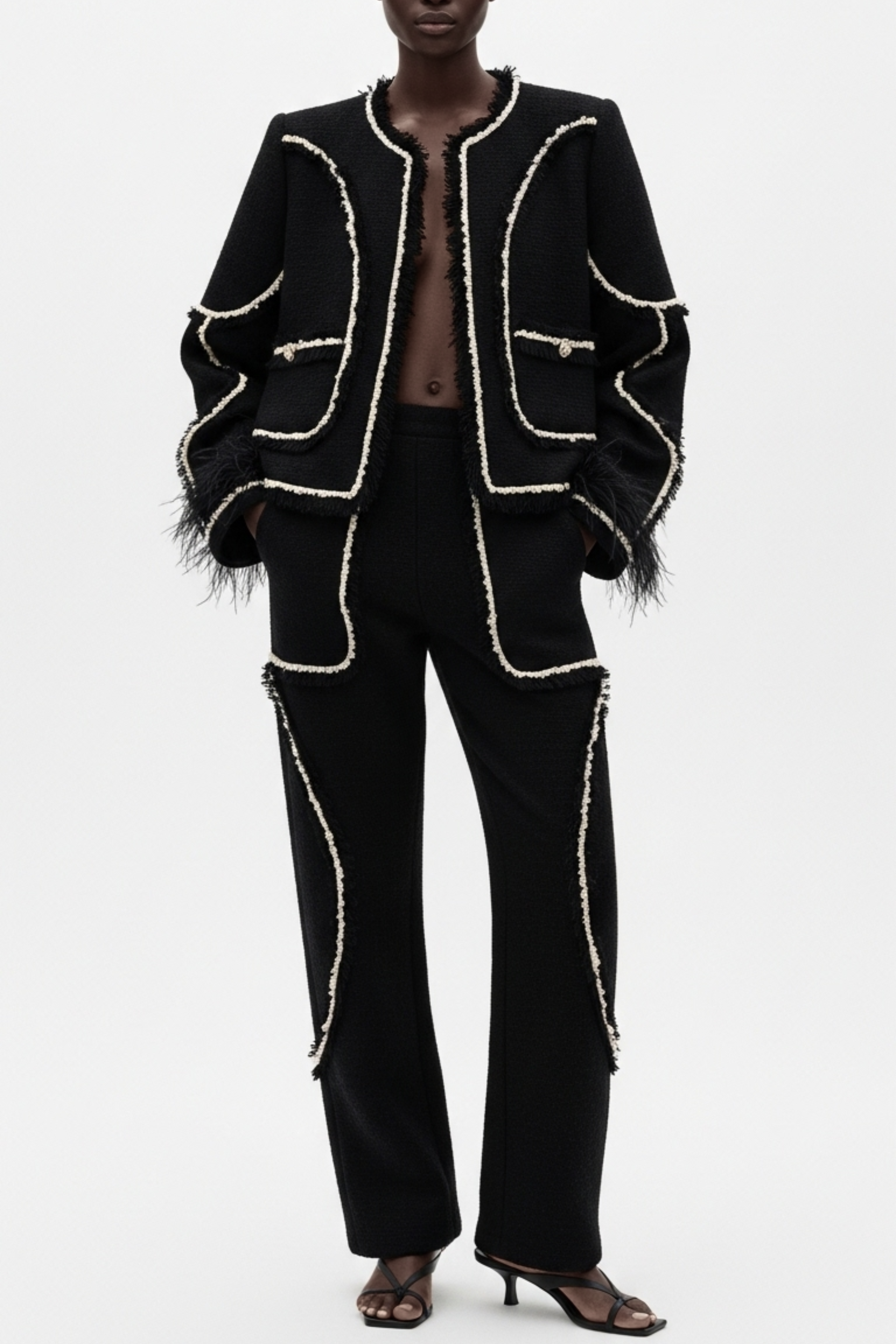 BLACK TRIM ENSEMBLE