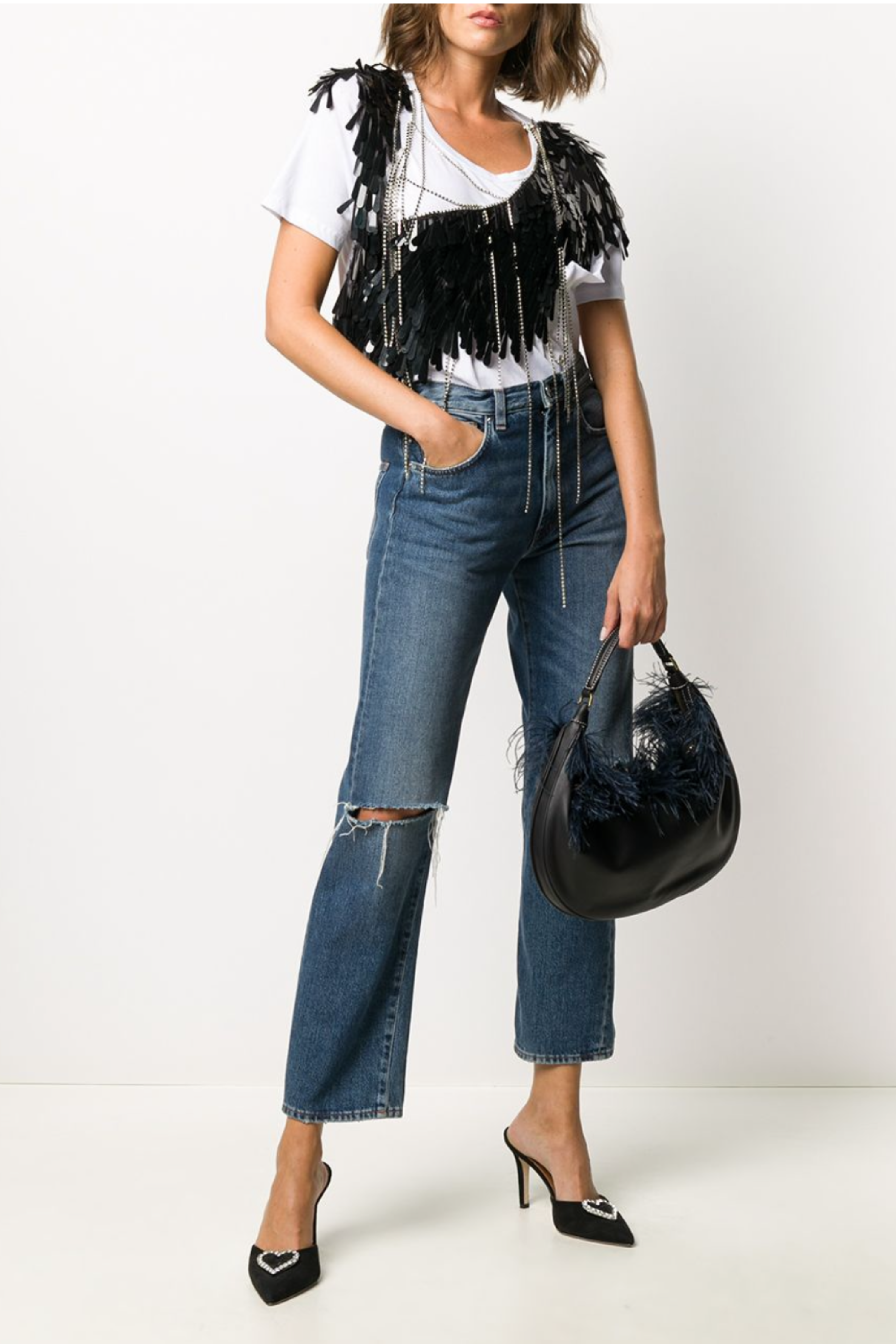 EMBELLISHED TEE WITH CHAINS